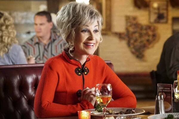  "Vanilla Ice Cream, Gentlemen Callers, and a Dinette Set" - Pictured: Meemaw (Annie Potts). When Meemaw is pursued by two gentlemen callers (guest stars Richard Kind and Wallace Shawn), Sheldon interferes, forcing her to set some ground rules, on the season finale of YOUNG SHELDON
