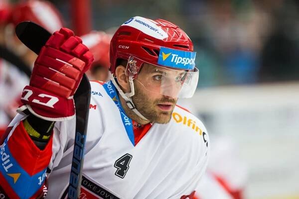 Do Dynama přichází urostlý obránce Tomáš Voráček
