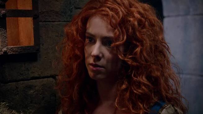 Bylo, nebylo - Medvěd a luk - Z filmu - Amy Manson
