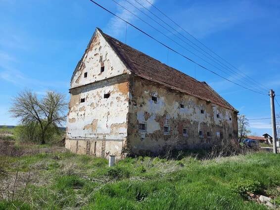 Sýpka zemědělského dvora Točník | Databáze domů s historií