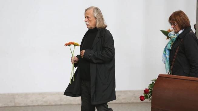 Rosťa Novák nad rakví Neumanna (†65): Rozbrečel i Lábuse!