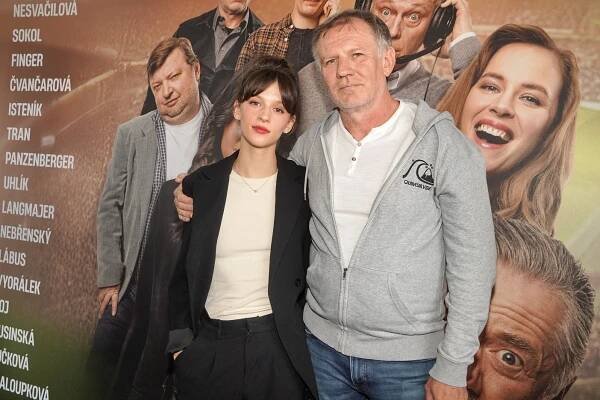 Setkání tvůrců s novináři na Mezinárodním filmovém festivalu Karlovy Vary 10. července 2025 v hotelu Thermal - Ema Klangová Businská, Martin Finger - Kouzlo derby - Z akcí