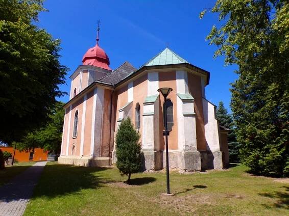 Kostel sv. Petra a Pavla,... - Kostel