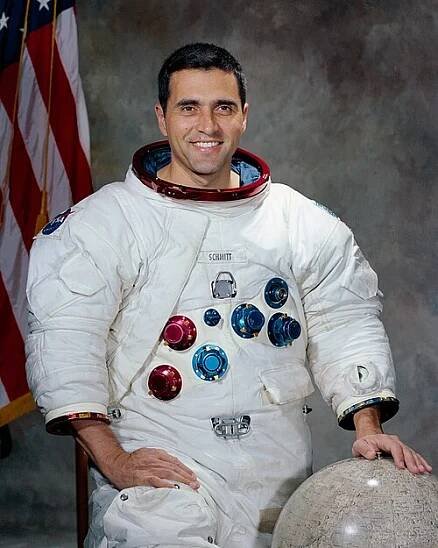 Harrison Schmitt - Wikipedia