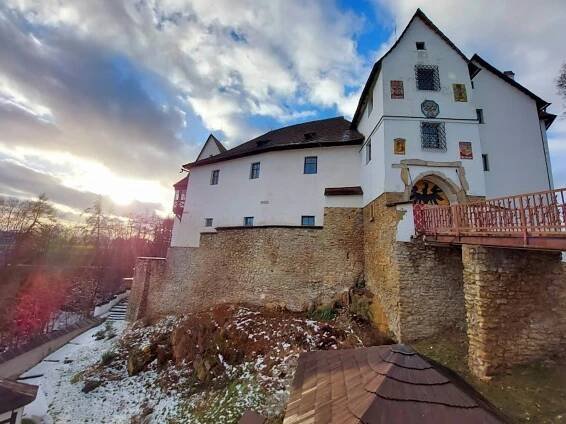 Středověké město, vinobraní i strašidla. Na hradě Seeberg připravili řadu akcí