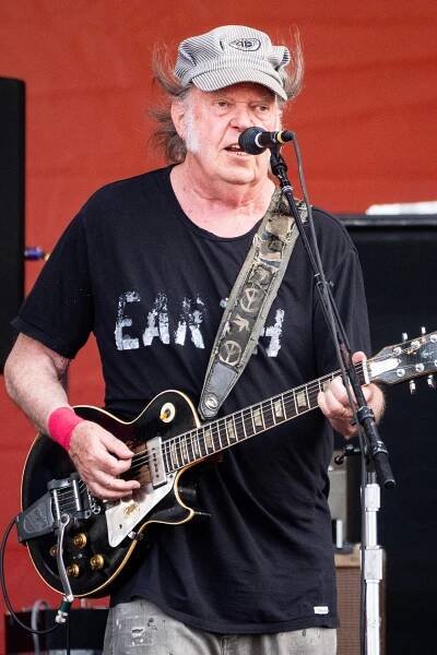 Neil Young and the Chrome Hearts Announce 2025 Tour