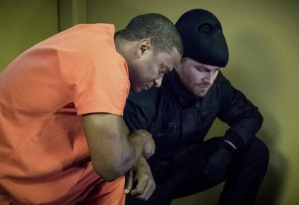 Arrow - Pokání - Z filmu - David Ramsey, Stephen Amell