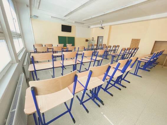Gymnáziu Karla Čapka, Dobříš - skolnilavice.cz