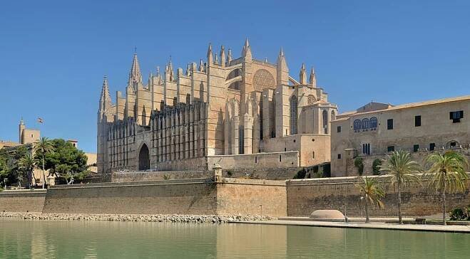 Katedrála Panny Marie (Palma de Mallorca) – Wikipedie