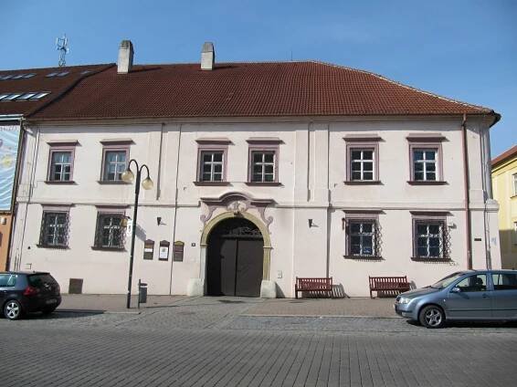 Soubor:Slavkov u Brna, Panský dům.jpg