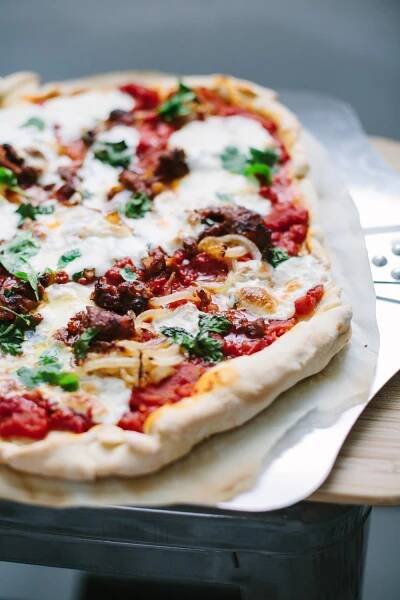 fast homemade pizza and sauce