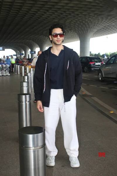 Vedang Raina Spotted At Mumbai Airport Departure – Gallery