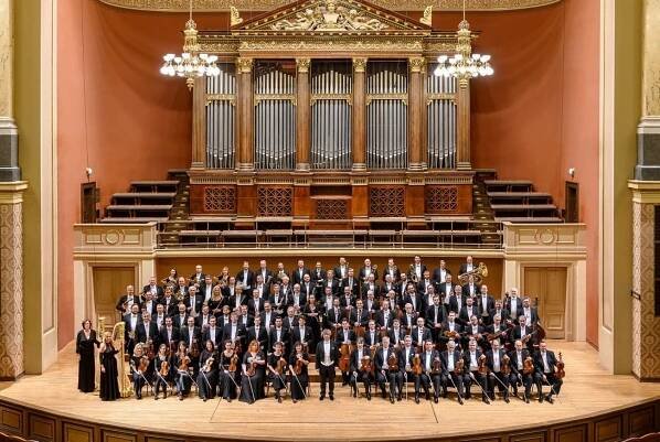 Open air koncert České filharmonie a Semjona Byčkova na zámku Sychrov – KlasikaPlus.cz