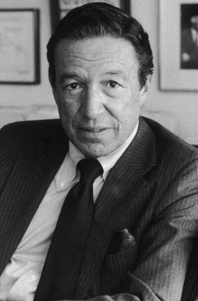 Veteran newsman Mike Wallace dead at 93