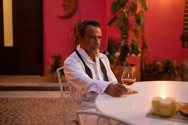 Acapulco - Měl byste slyšet, jak o vás mluví - Z filmu - Damián Alcázar