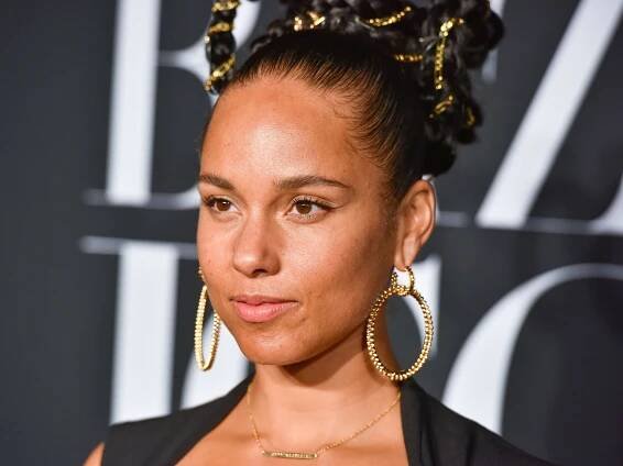 Alicia Keys’s NYFW Spring 2020 Braid Crown Is a Work of Art — Photos