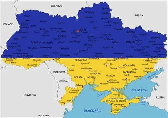 Ukrajina velmi podrobná politická mapa s národní vlajkou izolované na bílém pozadí — Ilustrace