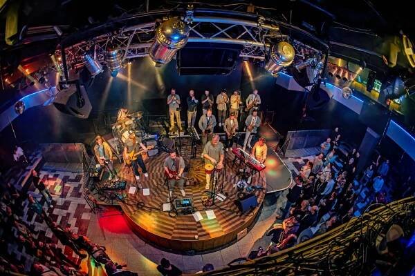 B-Side Band pokřtil v Lucerna Music Baru své nové album Tam a zpět
