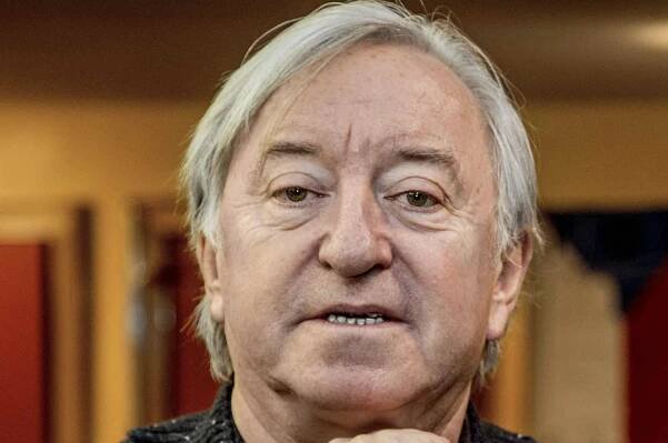 Jiří Lábus slaví pětasedmdesát: Přiznal, že ho děsí být na obtíž. Celý život si šetří na ústav, kde se o n...