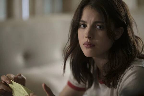 Pozůstalí - Spočinutí pro znavené nohy - Z filmu - Margaret Qualley