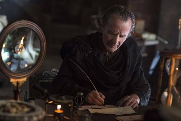 Hra o trůny - Nejvyšší vrabčák - Z filmu - Anton Lesser