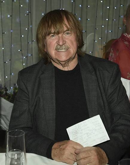 Karel Vágner má po dlouhé době opět důvod k radosti. Jeho krásná dcera se zasnoubila