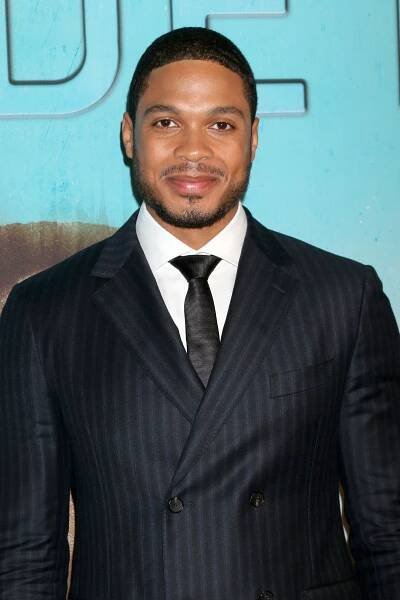 Top 50 Celebrities With Gynecomastia 