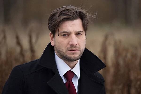 Petěrburg. Ljubov. Do vostrebovanija (2018) | Galerie - Ze seriálu | ČSFD.cz