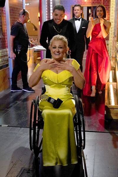Ali Stroker Triumphs As The First Wheelchair User To Win A Tony Award » : Wheelchair Experts® (Buy Wheelchairs Online in