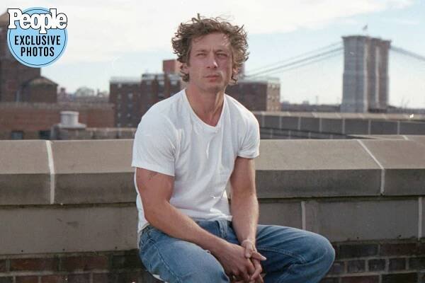 Jeremy Allen White Strips Down to His Calvins