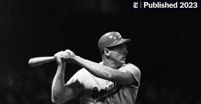 Frank Howard, Towering Slugger Whose Homers Were, Too, Dies at 87 (Published 2023)