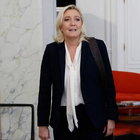In France, Marine Le Pen Takes Aim at the Top