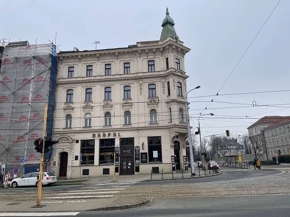 Skončil Drápal? Restauratér vysvětlil, jak je to s fámami o krachu