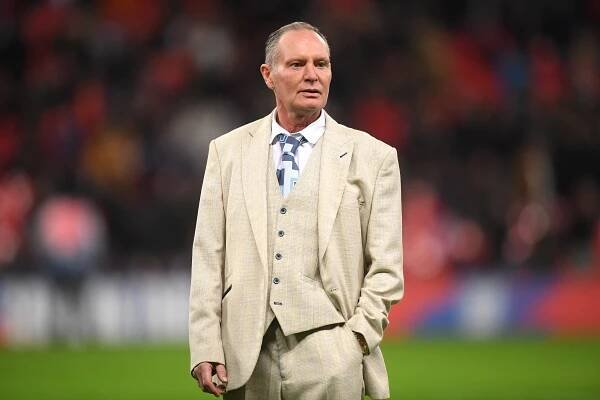 Paul Gascoigne sends message to friends and fans after being rushed to intensive care