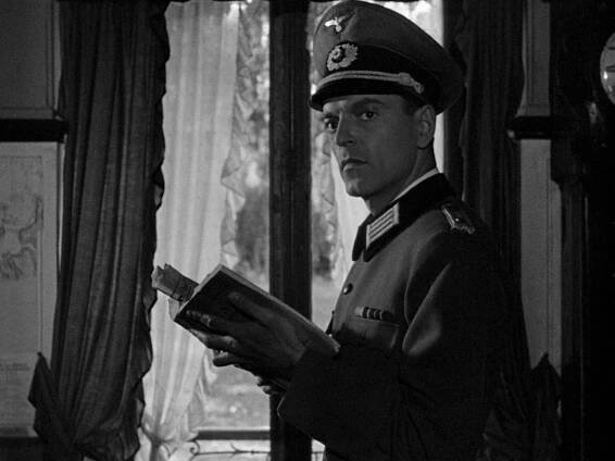 Howard Vernon