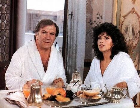 Pierre Mondy, Clio Goldsmith - Dárek - Z filmu