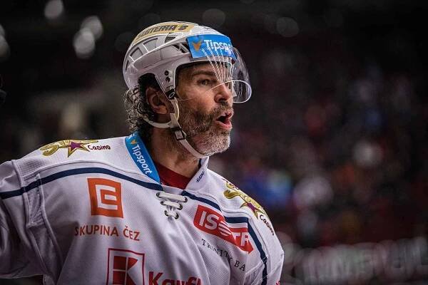 Hokejová legenda Jaromír Jágr dnes slaví půl století.