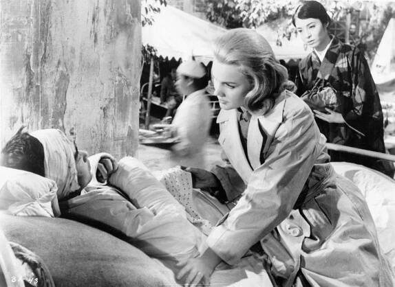 Bridge to the Sun - Z filmu - Carroll Baker