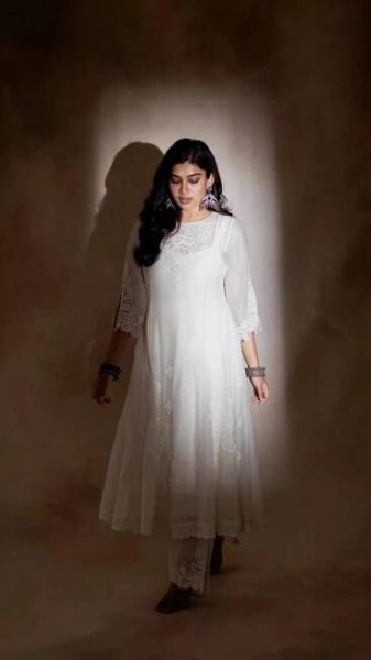 Dushara Vijayan’s Most Elegant Fashion Moments