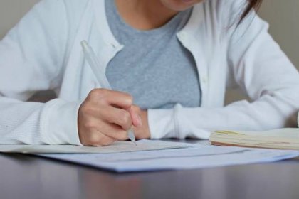 5 Pro Tips for Writing Successful College Application Essays | Leland