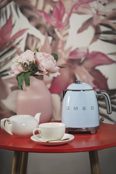 Rychlovarná konvice 50's Style Mini - Smeg KLF05BLEU | FormAdore