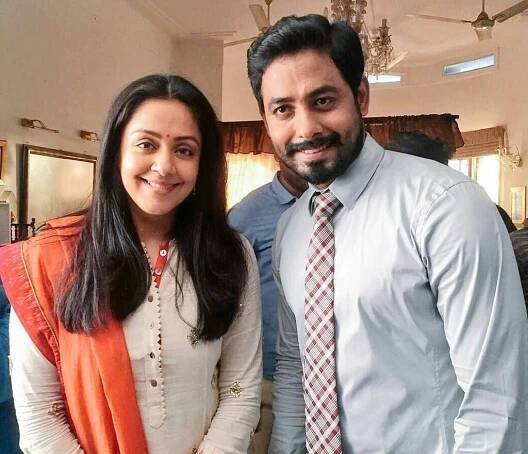 Aari And Jyothika Cute Pics