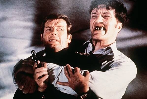 Zemřel Richard Kiel, nepřítel Jamese Bonda - Obrázek 2