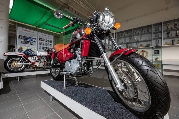 Milionářská Jawa, na kterou se pozapomnělo. Do dražby jde motorka z klubu vlivných
