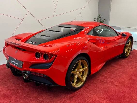 Ferrari F8 Lift*Alcantara*Carbon sed