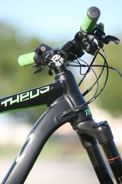 Kellys Theos AM 70