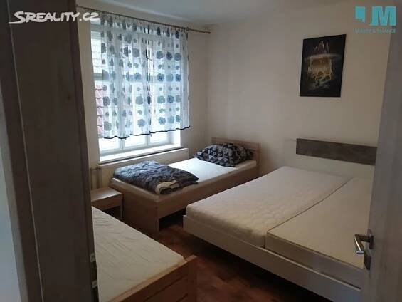 Pronájem bytu 4+1 98 m², nám. Svobody, Pacov
