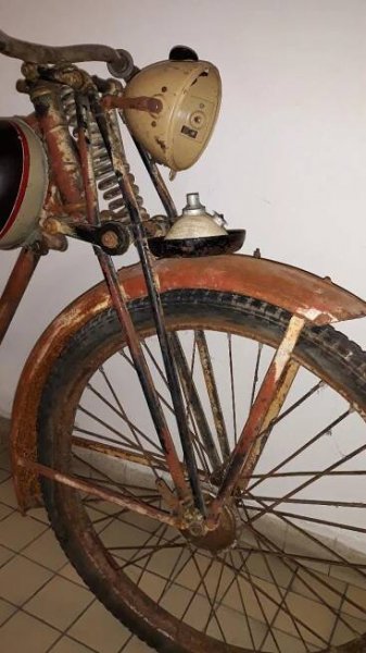 ESKA SACHS 98 MOTOKOLO ES-KA TERRA PŘEDVÁLEČNÉ ČESKOSLOVENSKÉ VÝROBY | Aukro