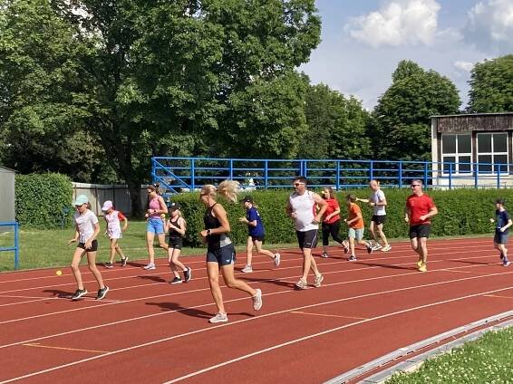 Závodní odpoledne s rodiči v AK Olomouc – Atletika pro rodinu