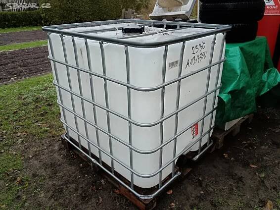 IBC Kontejner Nádrž Dešťovka na vodu aj.1000 litrů